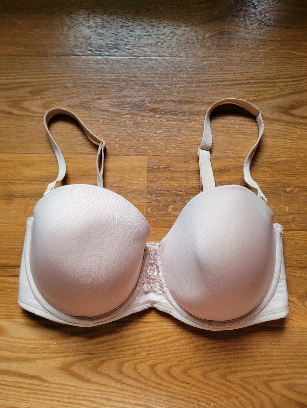 Vanity Fair Women's Nude Full Cup Bra Size 36DD Supportive Neutral